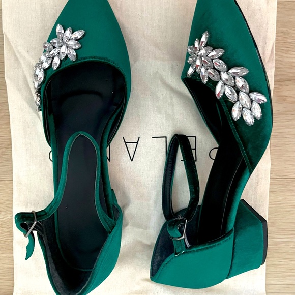 Emerald green pumps - Picture 3 of 9